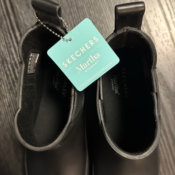 NWT🍍 Martha Stewart x Skechers Waterproof Chelsea Boots Rugged Rain 🍍SZ 7 - Picture 2 of 6